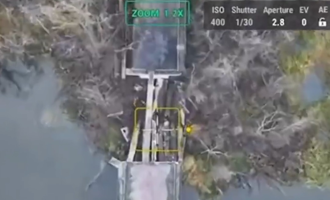 „O altă încercare nereușită a inamicului”. Ucrainenii au distrus cu o dronă un steag plantat de „sabotori” ruși în regiunea Cernihiv