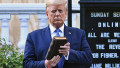 donald trump cu biblia