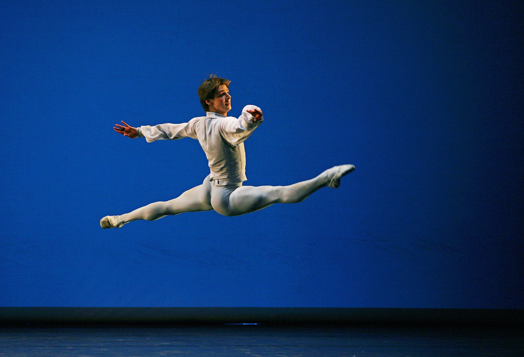 Vladimir Șkliarov, balerinul-vedetă al Teatrului Mariinski, a murit la vârsta de 39 de ani, după ce a căzut de pe o clădire