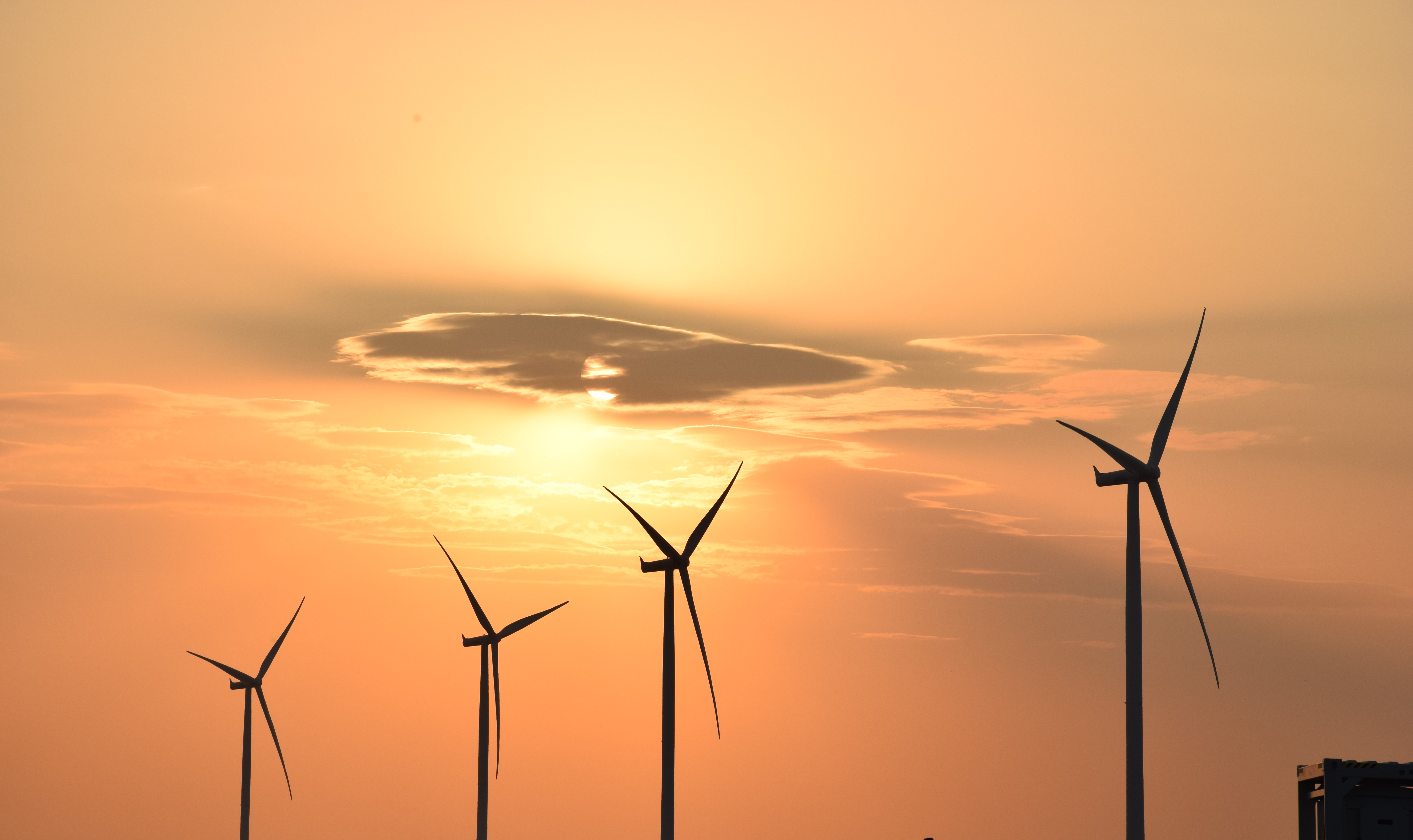 Contracte Green PPA ENGIE soluții ecologice energie regenerabilă | sursa foto: Digi24