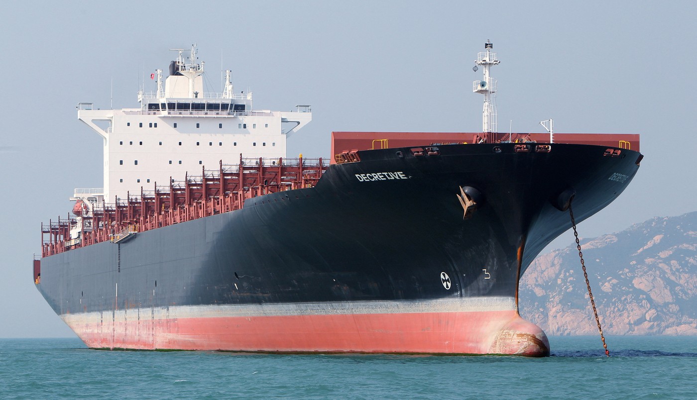 Marea Britanie a sancţionat companiile naţionale de transport aerian şi maritim ale Iranului pentru transferul de rachete către Rusia