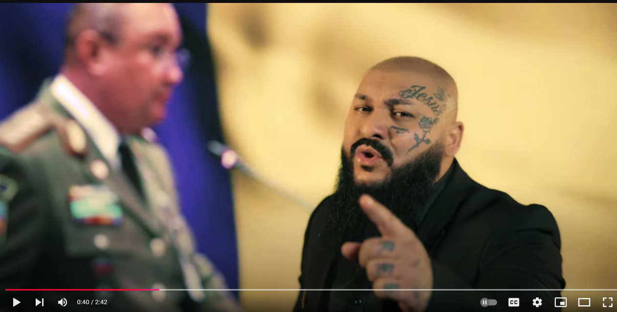 Dani Mocanu i-a dedicat o manea lui Nicolae Ciucă. „Pe buletinul de vot eu nu am rival - Nicolae Ciucă general”