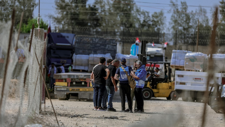 First Humanitarian Aid Trucks Enter Gaza - Rafah