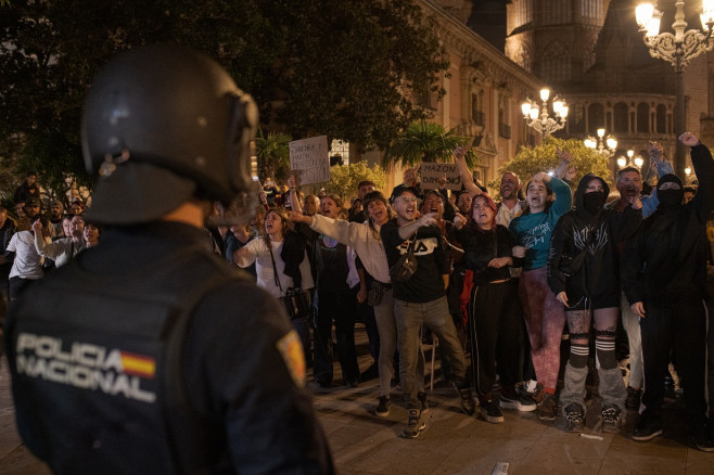 Demonstration in Valencia against the management of DANA and Carlos Maz?n