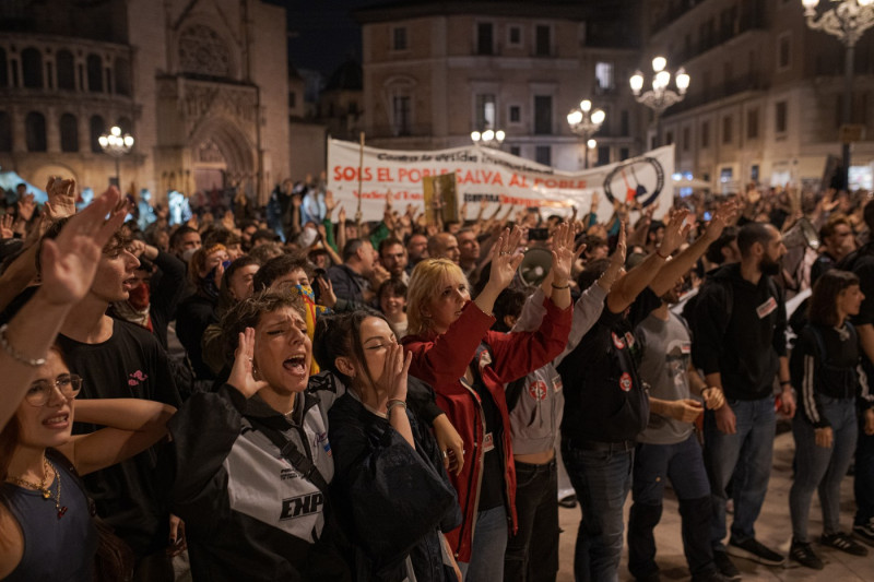 Demonstration in Valencia against the management of DANA and Carlos Maz?n