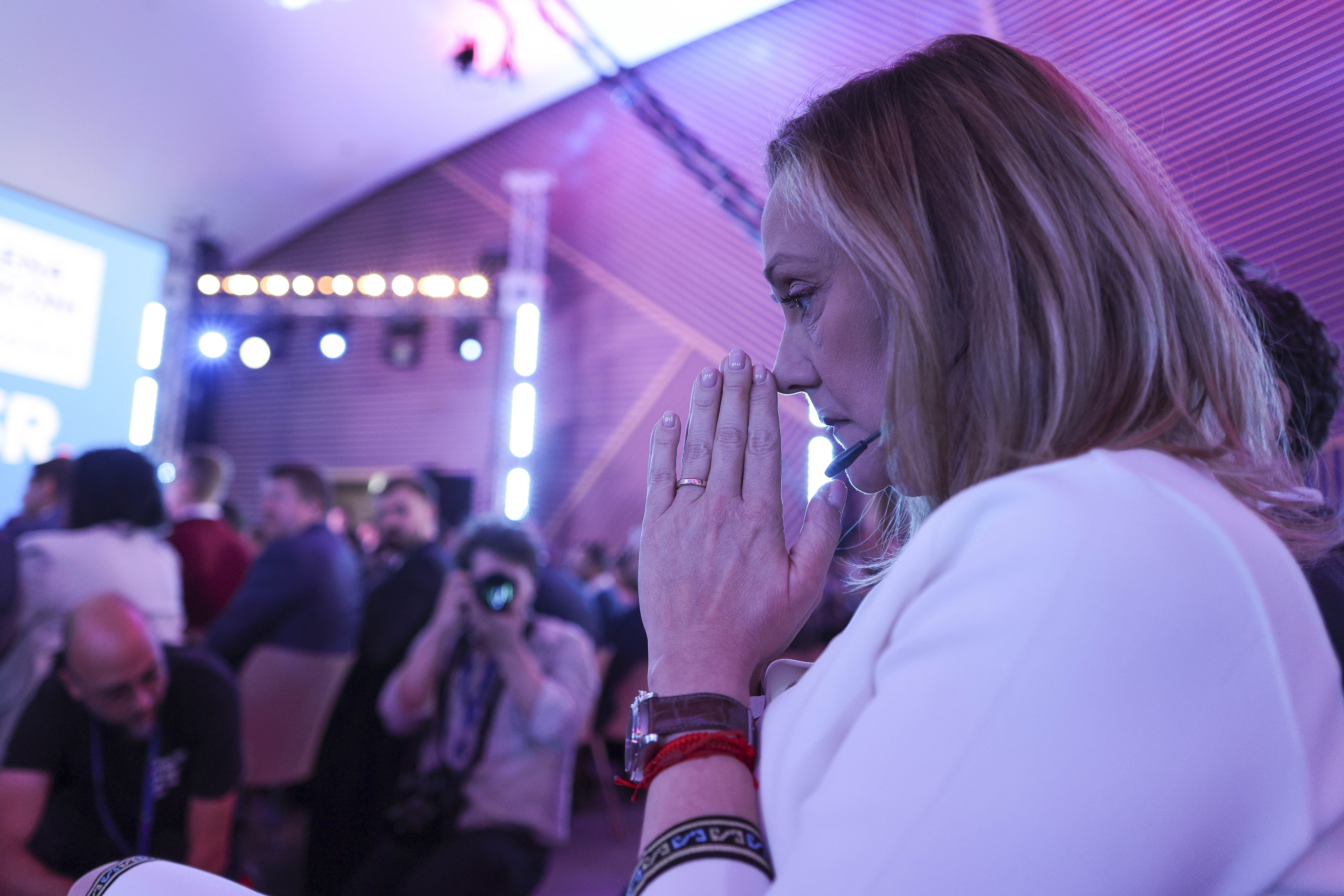 Alegeri prezidențiale 2024: Cum a ajuns fosta jurnalistă Elena Lasconi de la Primăria Câmpulung în cursa pentru Cotroceni