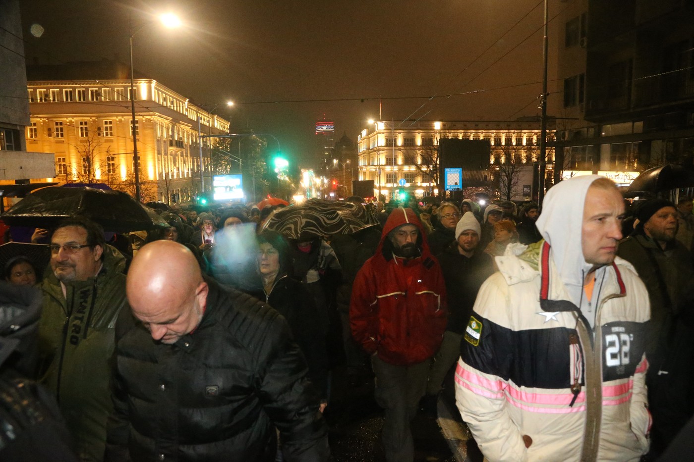 Noi proteste antiguvernamentale în Serbia, după incidentul cu victime din gara Novi Sad. Mii de persoane au ieșit în stradă la Belgrad