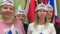 profesoare cu pălării de staniol în rusia