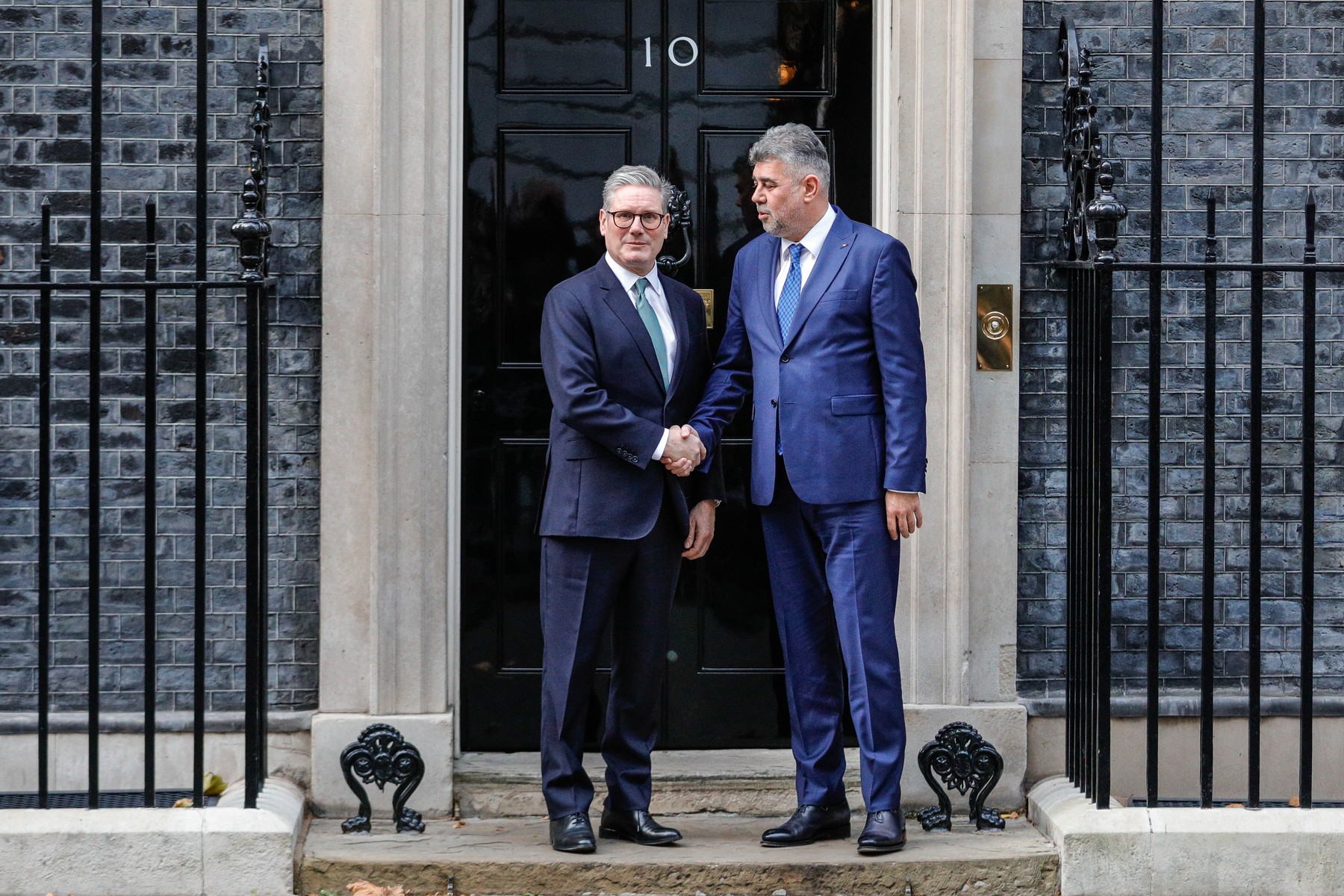 Mesajul în engleză postat de Ciolacu după întâlnirea de la Londra cu premierul britanic: „The beginning of a strong friendship”