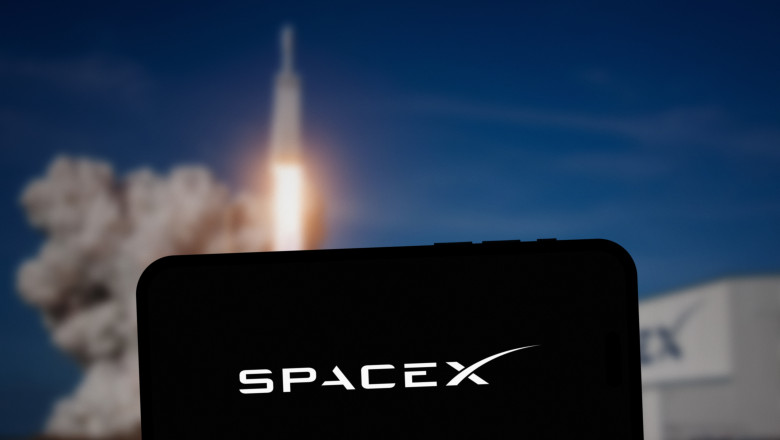 spacex și o lansare de rachetă în spațiu