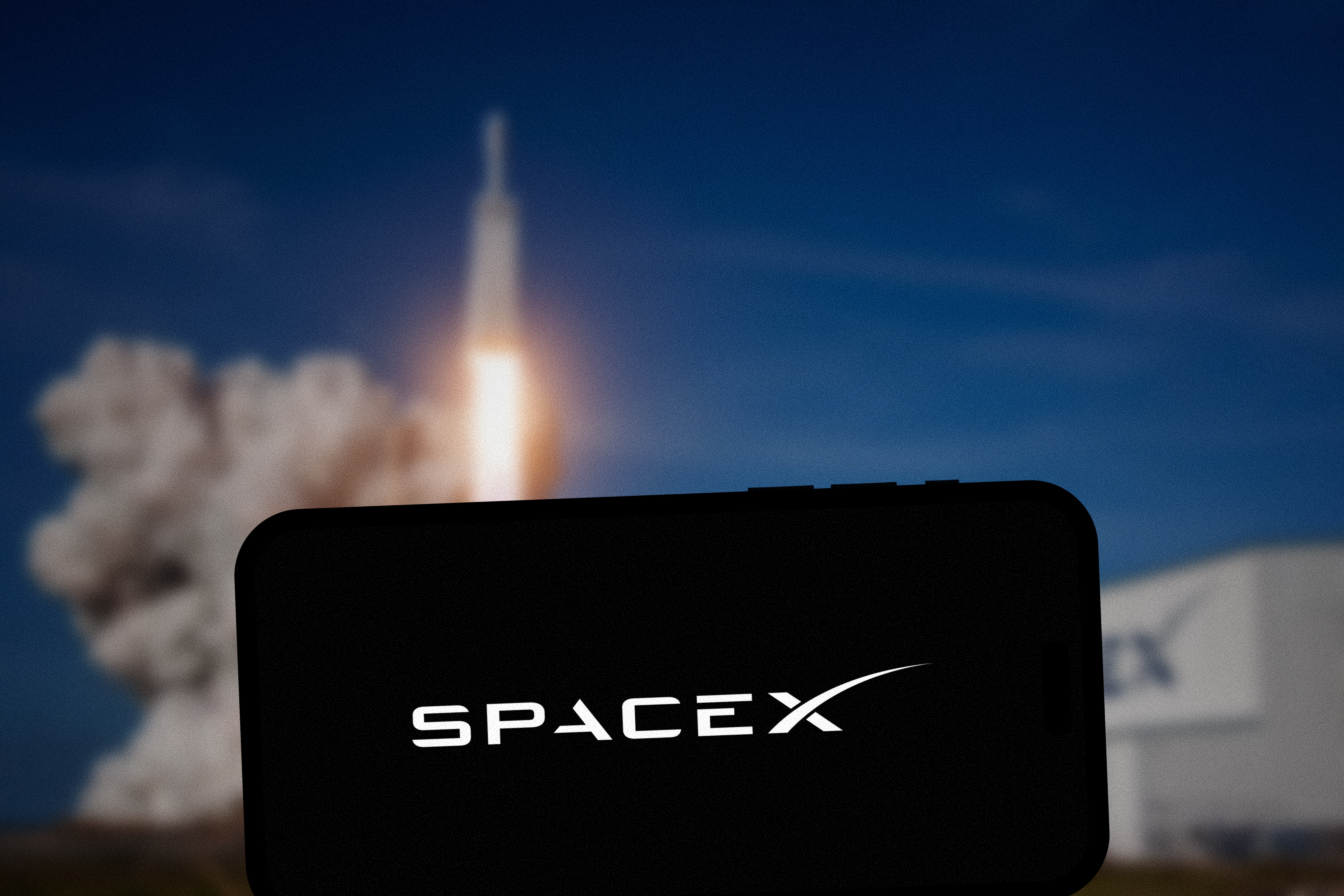 „Vrem ca oamenii să zboare pe alte planete”. Cum vede directoarea operaţională a SpaceX viitorul companiei