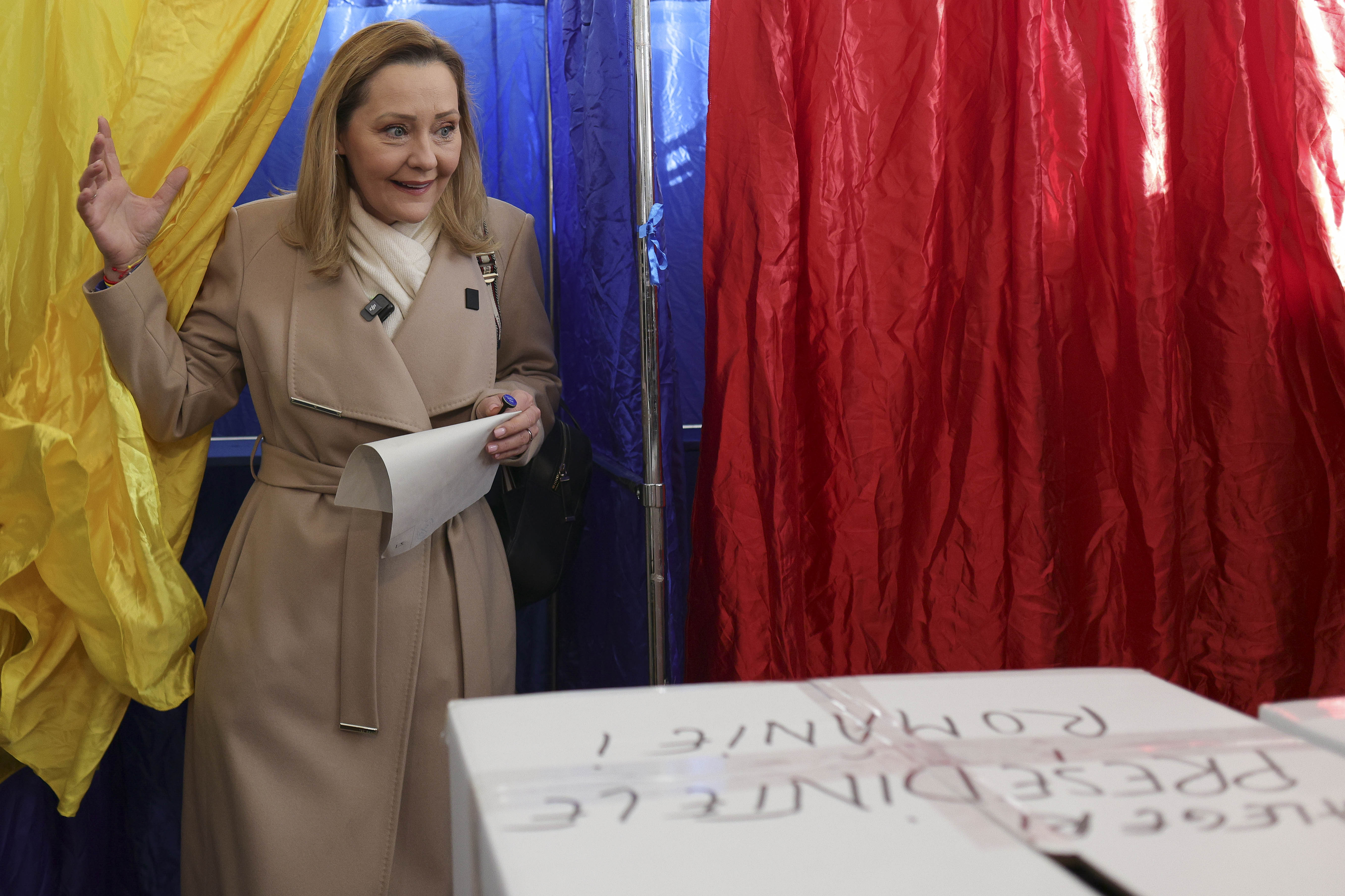 Elena Lasconi: Anularea de către CCR a primului tur al prezidențialelor ar fi „o încălcare gravă a democraţiei”