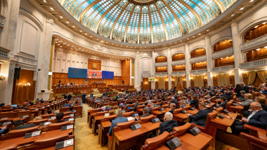 Alegeri parlamentare 2024 Ce votăm pe 1 decembrie și care este procedura prin care se decid membrii Parlamentului. Foto Shutterstock