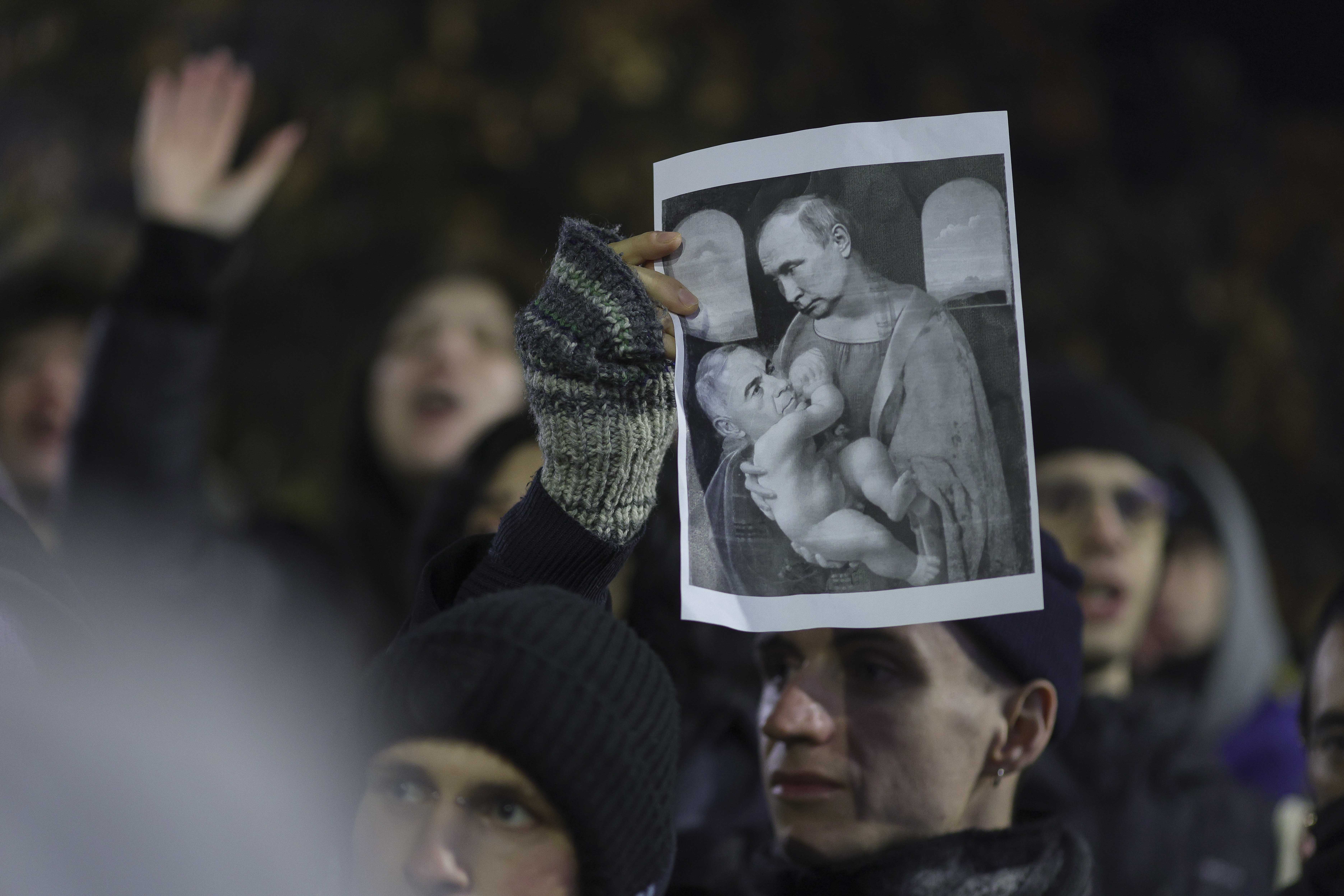 Implicarea Rusiei în alegerile anulate din România: Șoșoacă a fost prima opțiune a Kremlinului. Călin Georgescu, varianta de rezervă