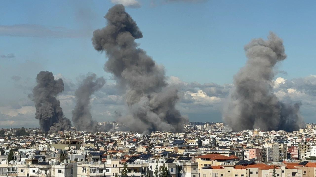 Noi bombardamente masive ale Israelului asupra capitalei libaneze