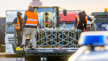 Rzeszow, Poland. 05th Apr, 2023. Artillery ammunition is loaded on a cargo plane of a US airline at Rzeszow-Jasionka airport. The U.S. Department of Defense has announced new military aid to Ukraine in the amount of $2.6 billion. The package would include