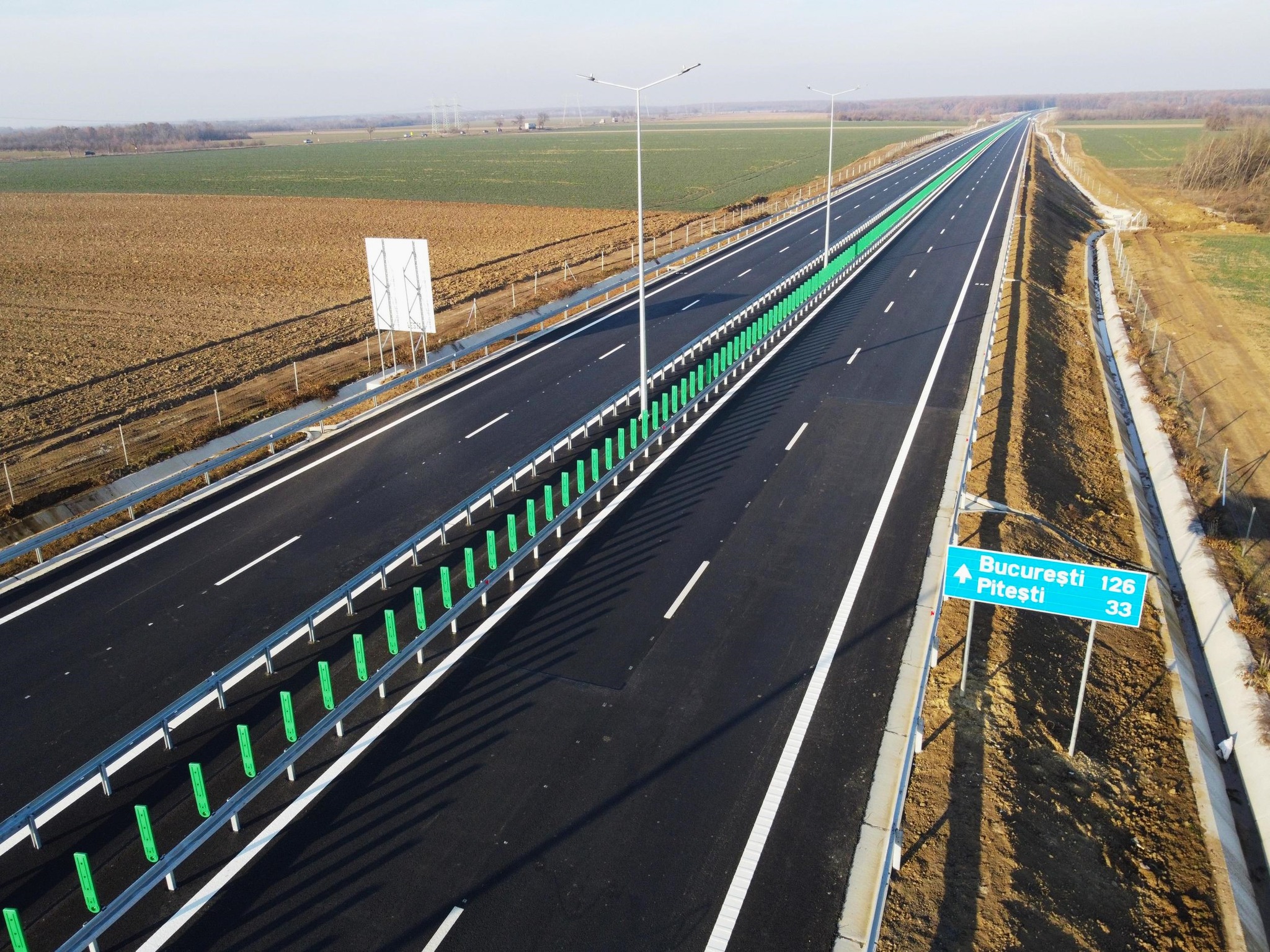 Încă două bucăți din Drumul Expres  Craiova - Pitești sunt deschise circulației. Câți kilometri mai sunt necesari pentru legătura cu A1