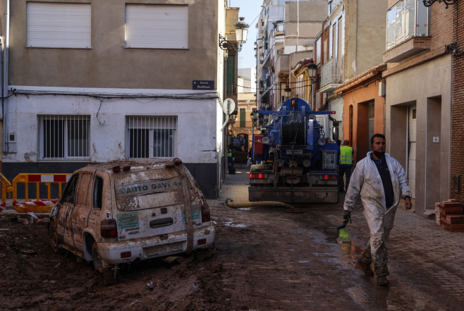 Paiporta (Valencia) a month after the DANA