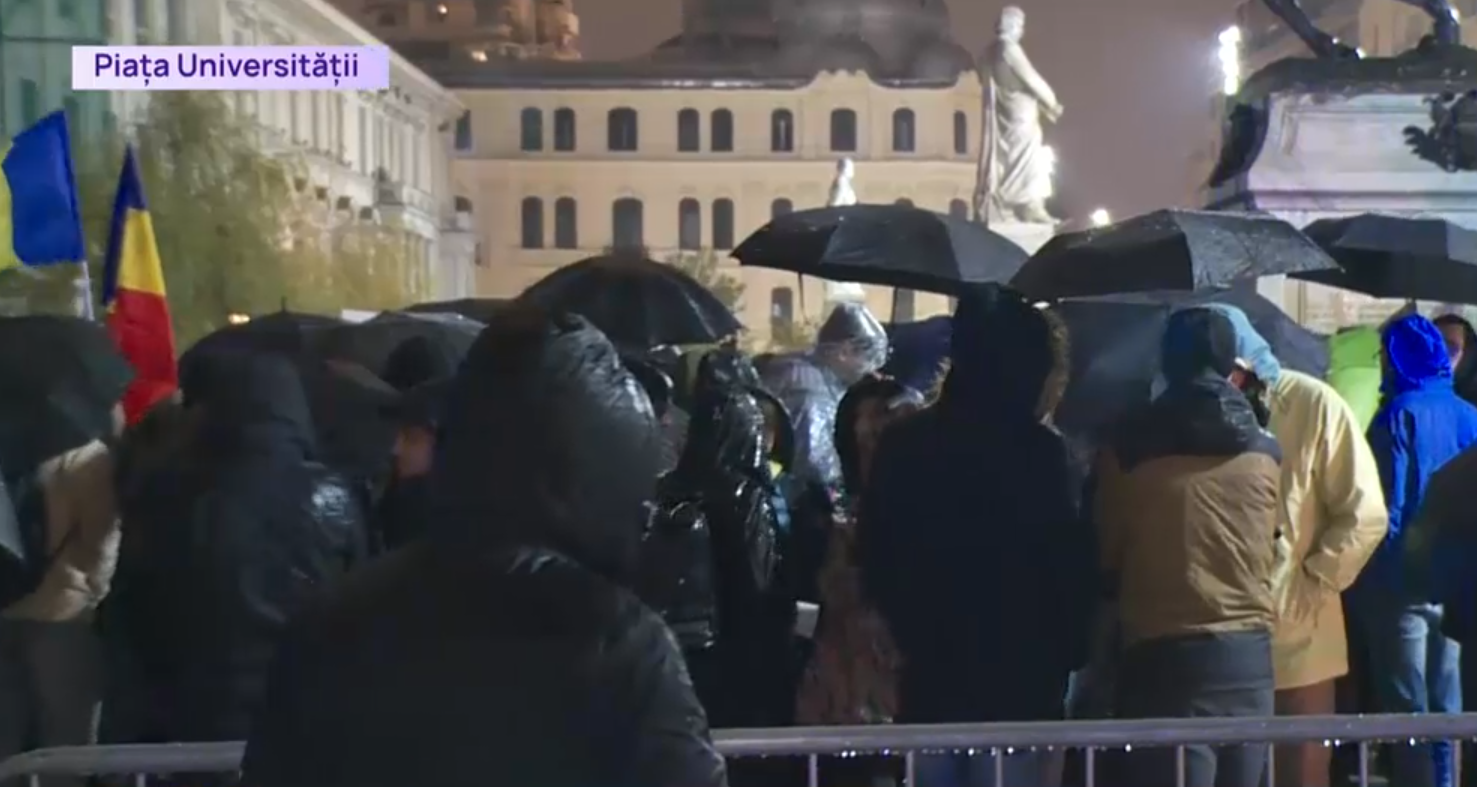 A cincea seară de proteste în București. Tinerii strigă „Vrem libertate, nu fascism”. E anunțată și o manifestație pro-Georgescu