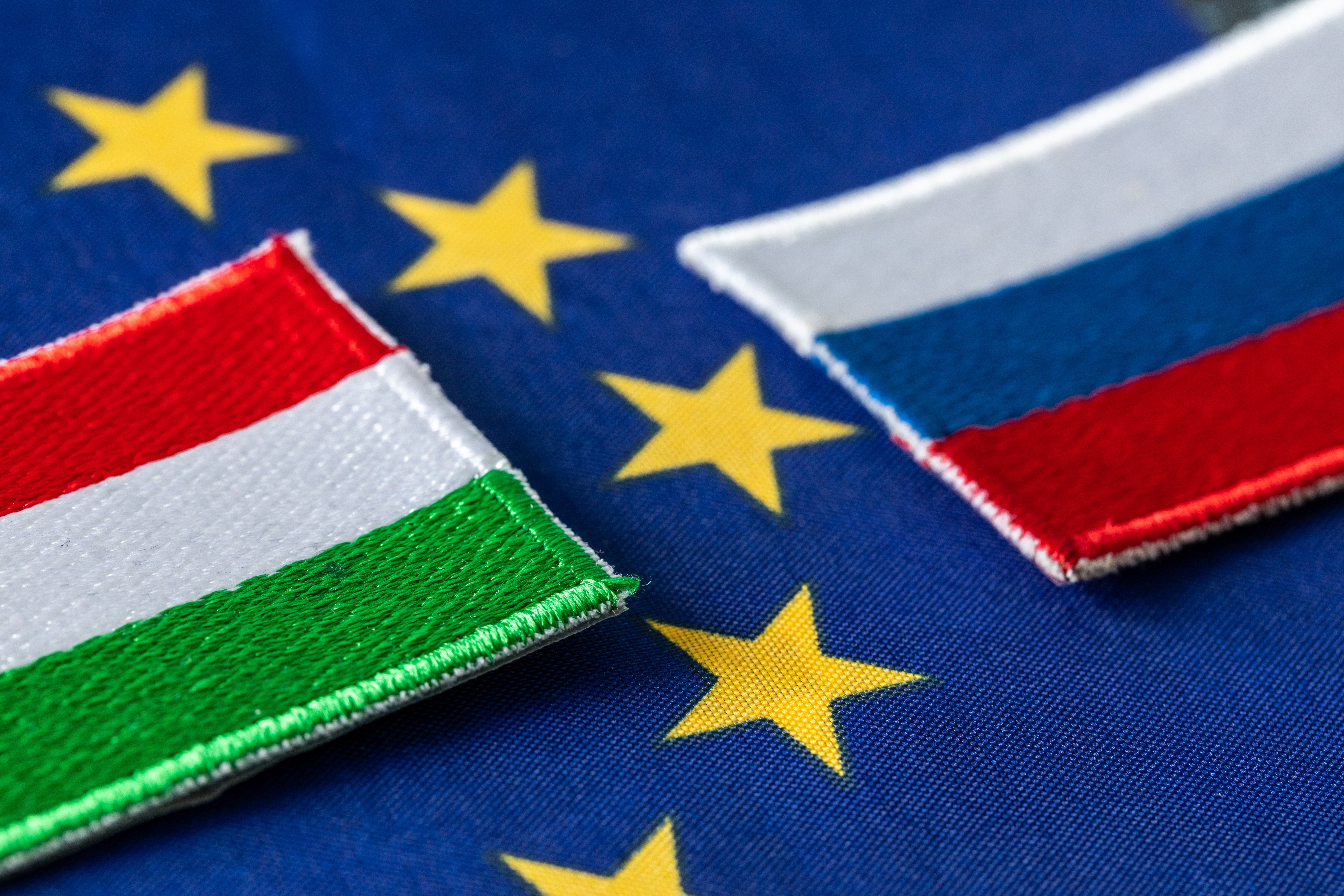 Ungaria se anunță pregătită să renunțe la petrolul rusesc. Care e însă prețul pe care UE ar trebui să-l plătească