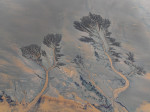 Natural patterns appear on riverbed of Qiantang River