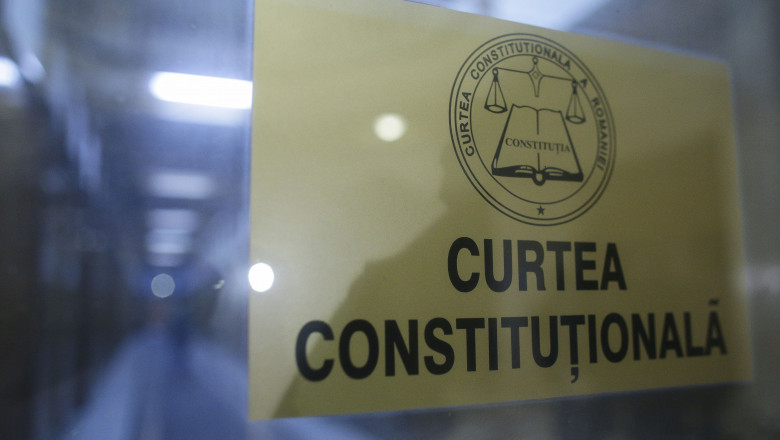 intrarea la curtea constitutionala