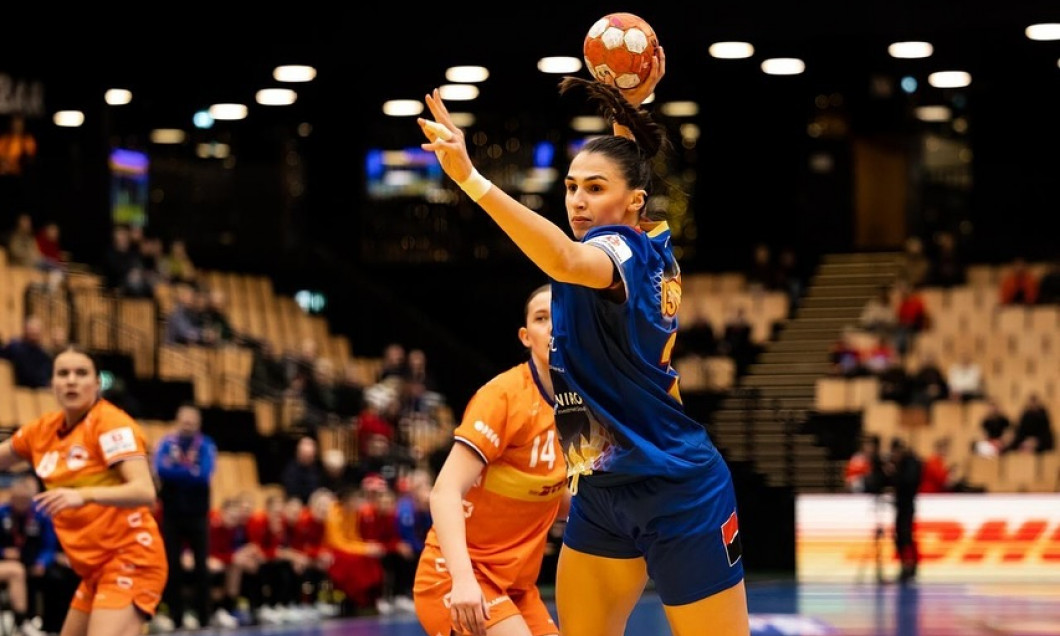Naționala de handbal feminin a României, învinsă la scor de Olanda, cu câteva zile înaintea debutului la Campionatul European