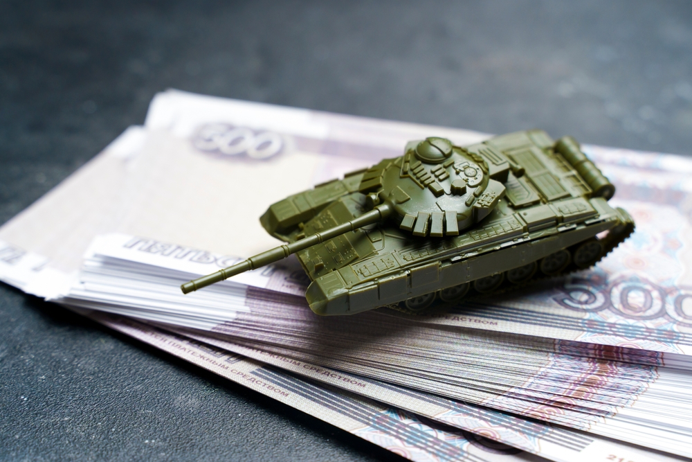 Deputații ruși au aprobat o creștere impresionantă a cheltuielilor militare anul viitor. Care este procentul alocării
