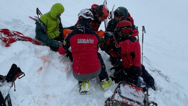 Doi turiști au fost loviți de o avalanșă în zona Bâlea Lac. Foto: Salvamont Sibiu