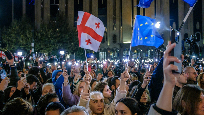 GEORGIA: Opposition and President protest election results in the streets