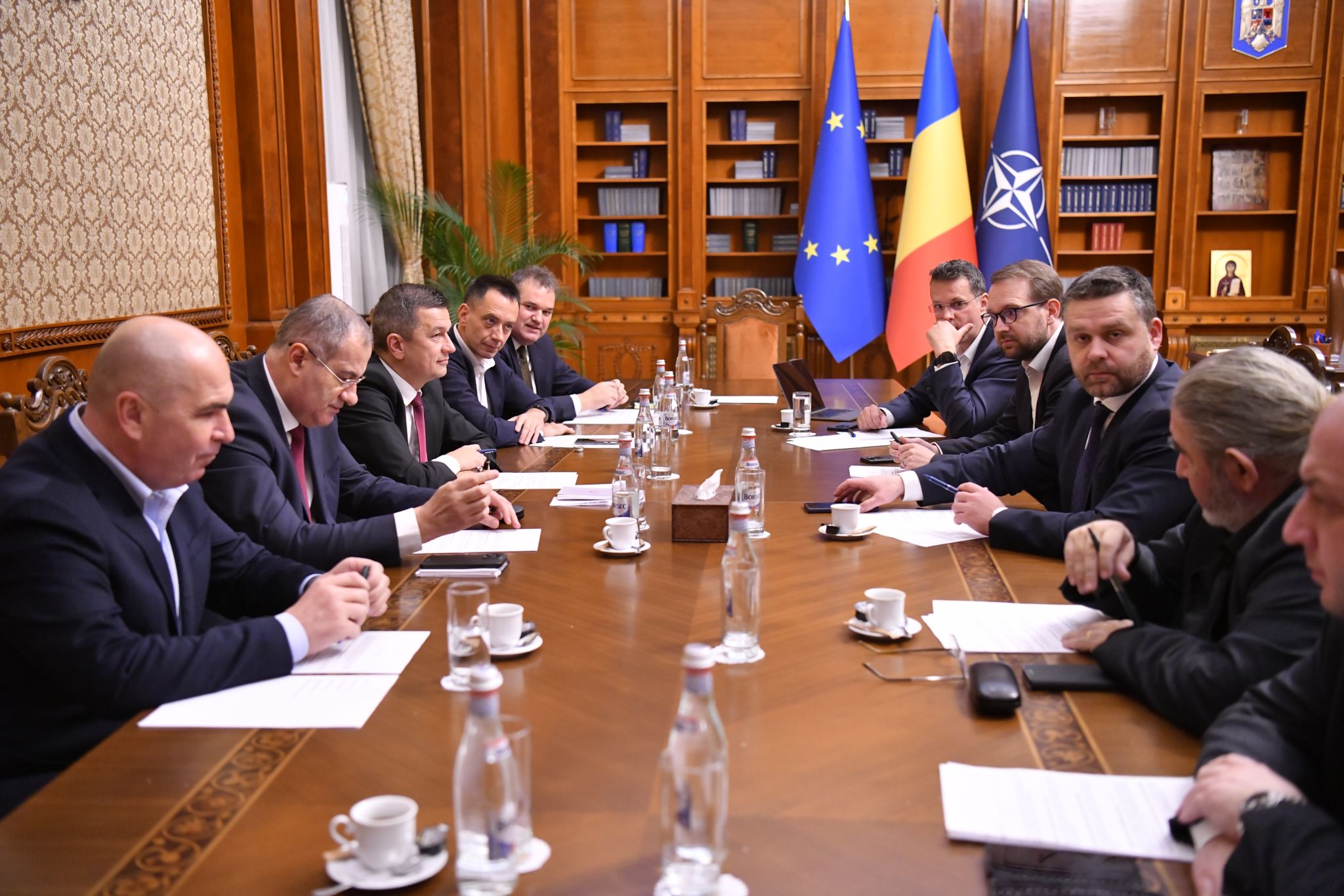 PSD, PNL, USR, UDMR și minoritățile naționale au semnat pentru o coaliție care „reafirmă parcursul european și euroatlantic”