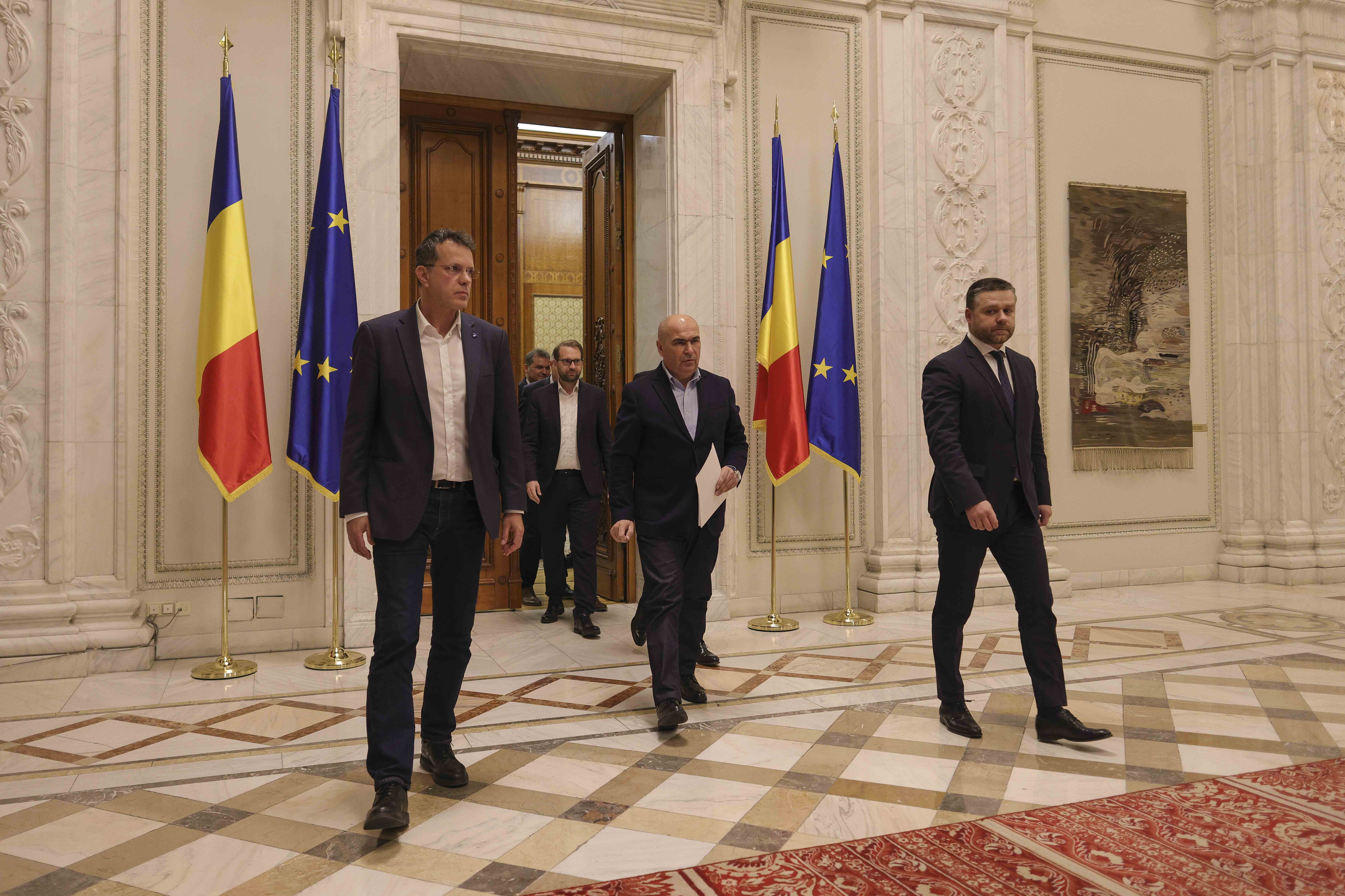 Coaliția intră din nou în ședință: partidele nu au ajuns la consens privind tăierile din administrație. Ce scenarii sunt pe masă