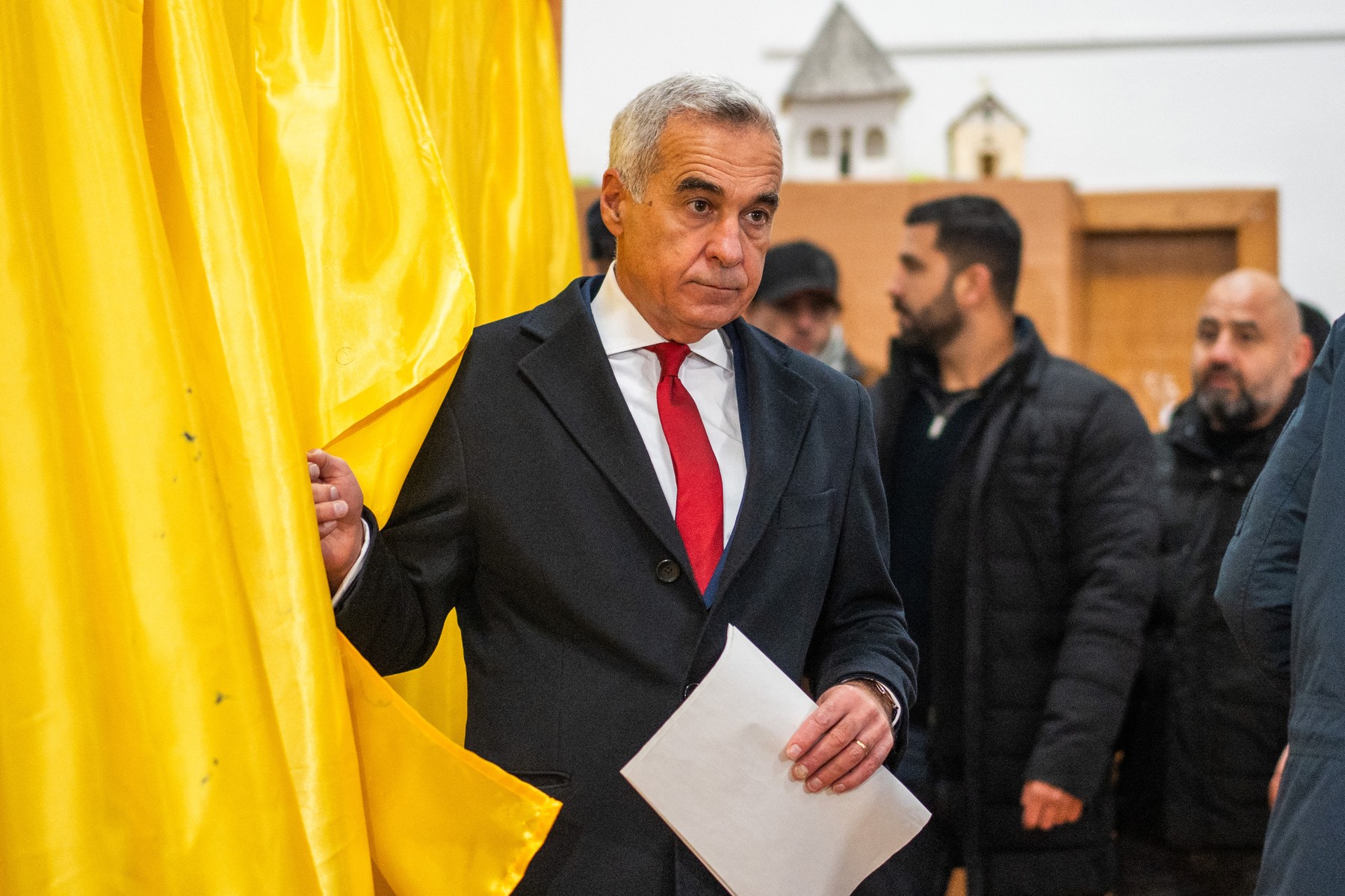 Ziarul Kleine Zeitung analizează șederea lui Călin Georgescu în Austria: „Nu este clar din ce trăiau soții Georgescu aici”
