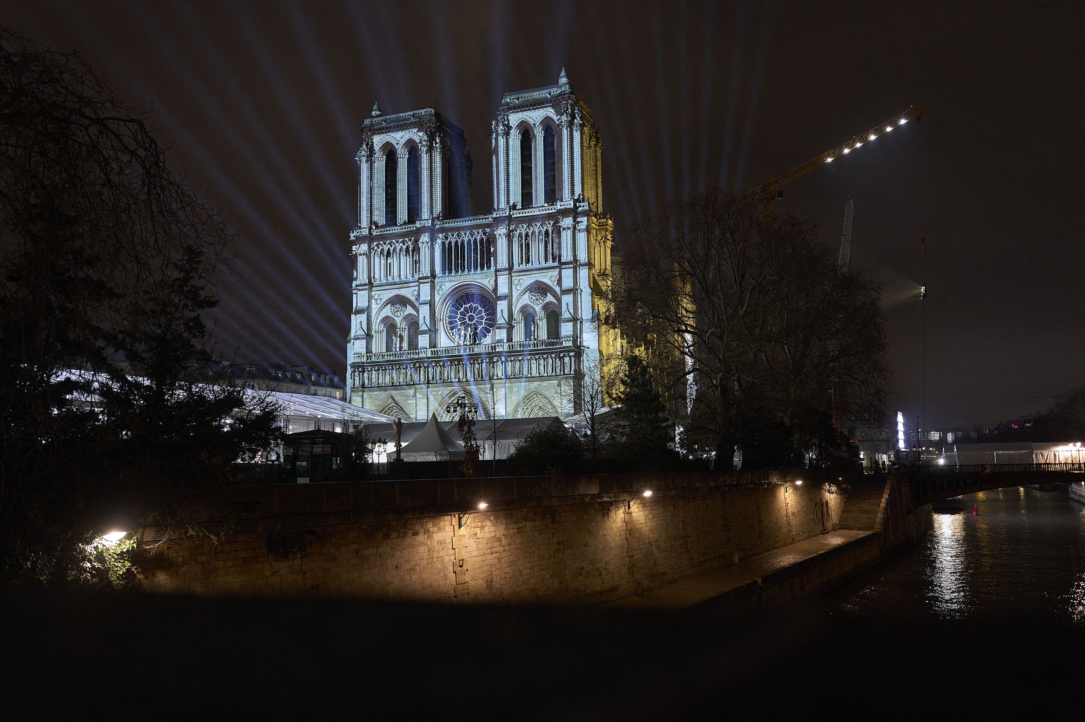 40 de șefi de stat și de guvern sunt așteptați la redeschiderea Catedralei Notre-Dame din Paris. Când va fi permis accesul publicului