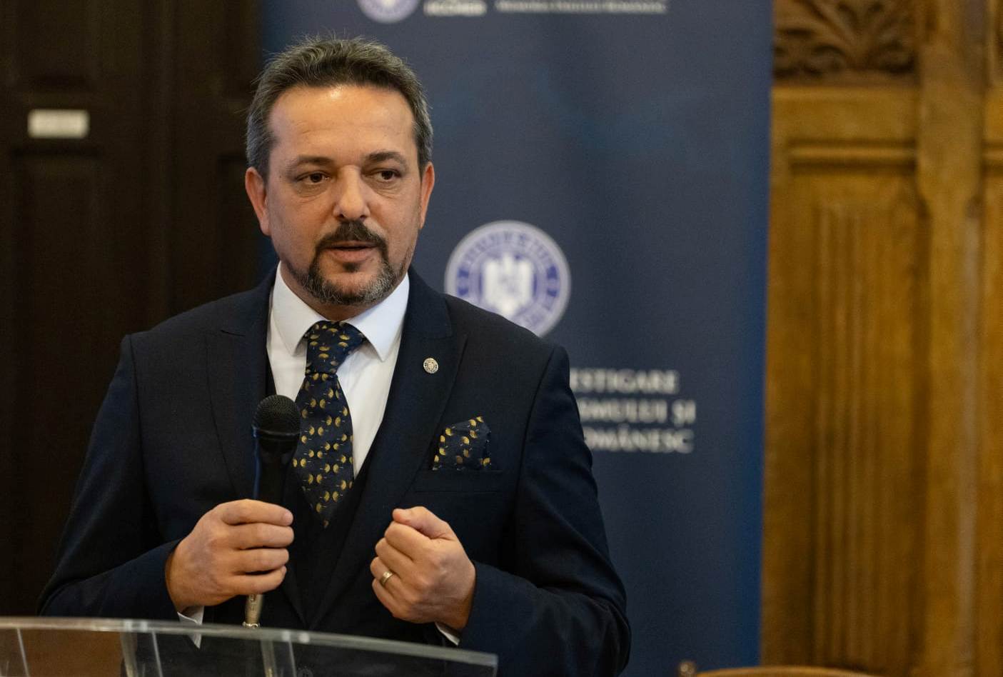 IICCMER propune lecții de „educație antitotalitară” în școli. „România nu poate fi «salvată» prin subminarea democraţiei”