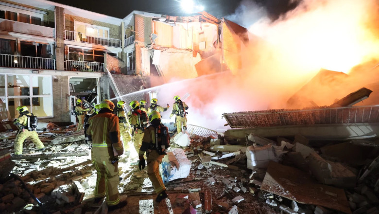 explozie și incendiu în haga la un bloc de apartamente, pompieri