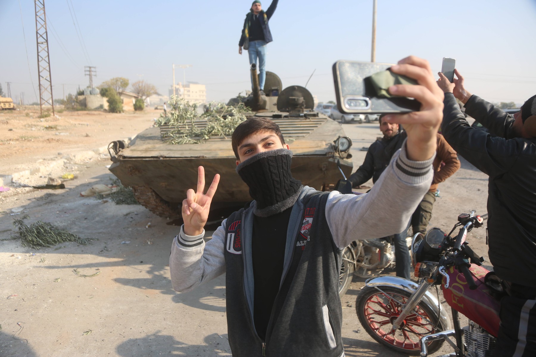 Rebelii se află la 20 de km de capitala siriană Damasc. După unele surse, Iranul a renunțat deja la a-l sprijini pe Assad