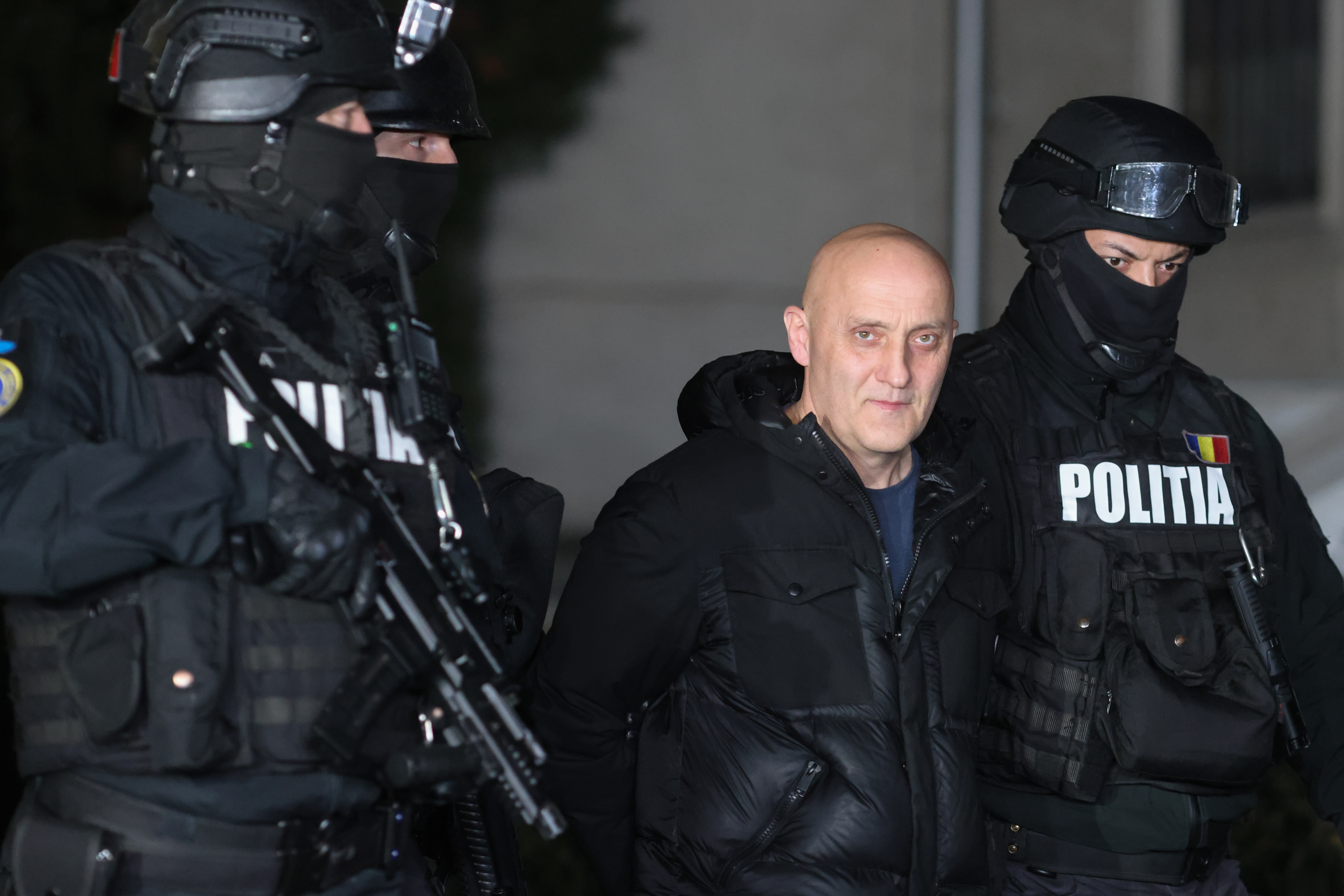 Horațiu Potra, șeful mercenarilor care îl păzesc pe Călin Georgescu, a fost reţinut pentru 24 de ore. Ce acuzații îi aduc procurorii