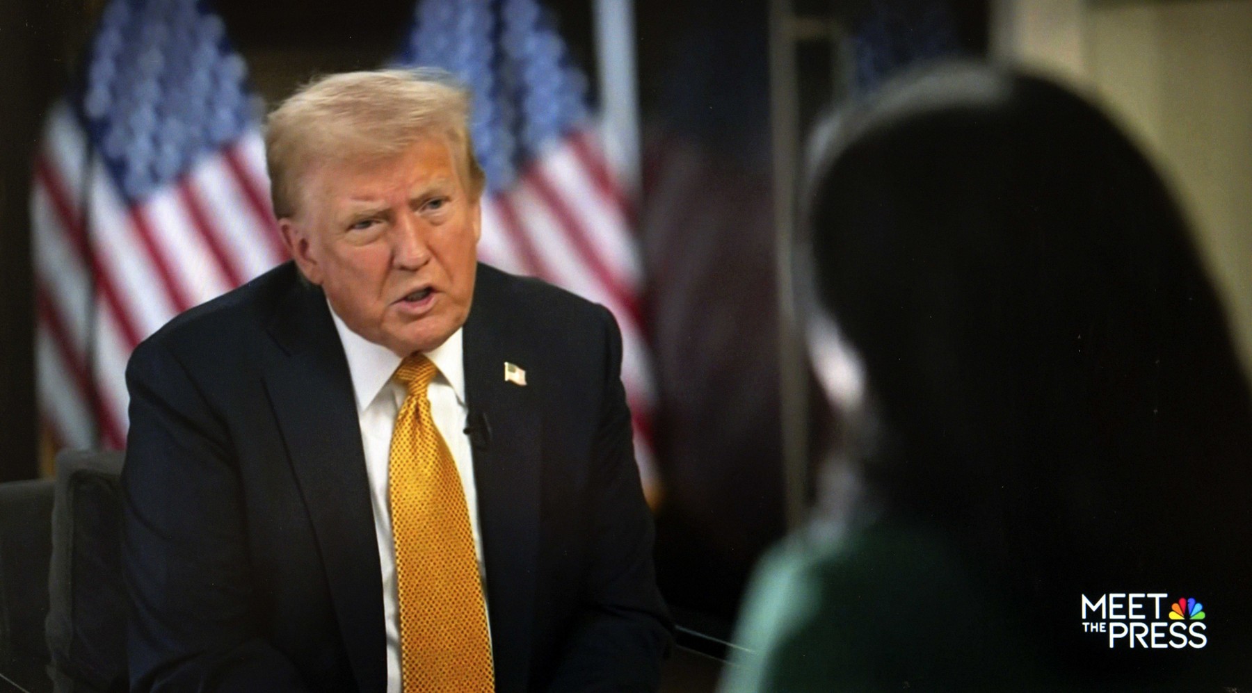 Donald Trump promite să-i grațieze pe participanții la asaltul asupra Capitoliului și să pună capăt obținerii cetățeniei prin naștere