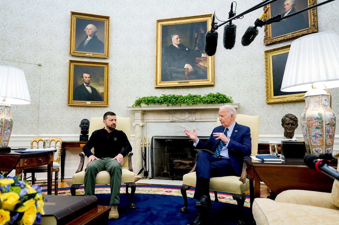 Volodimir Zelenski va discuta cu președintele SUA Joe Biden despre aderarea Ucrainei la NATO, în zilele următoare