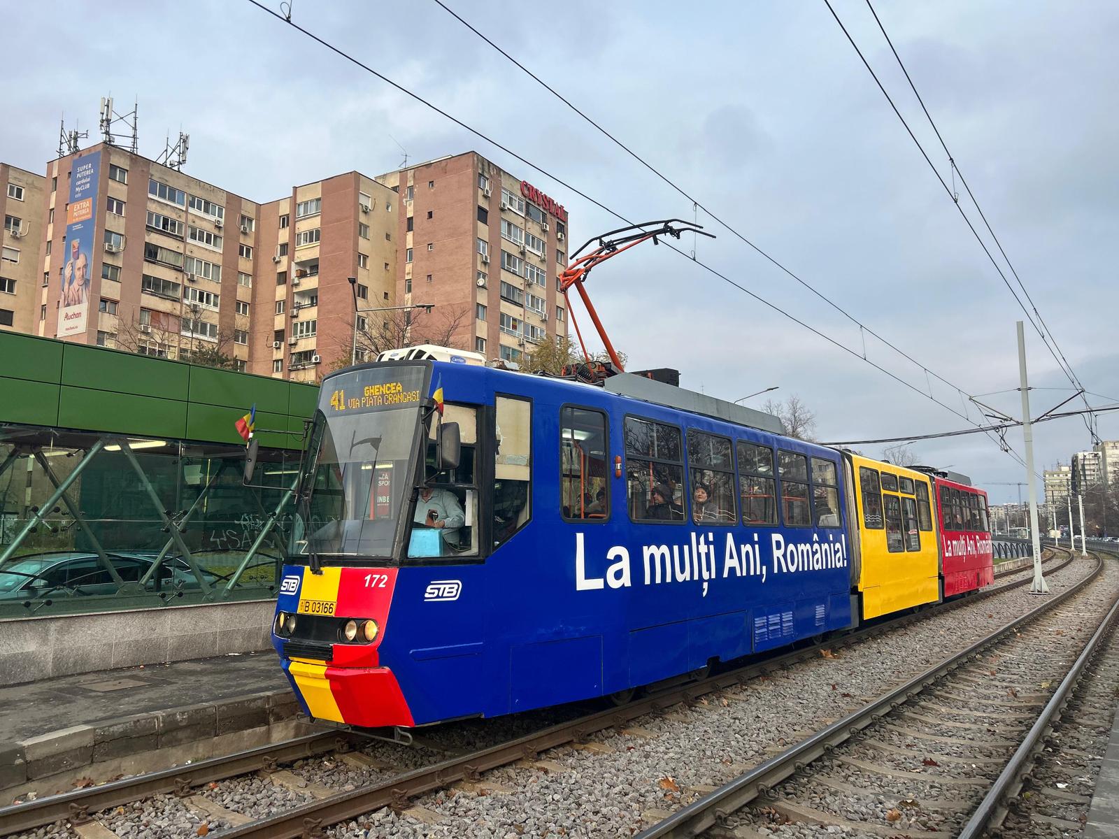Tramvaiul Tricolor circulă prin București, de 1 Decembrie
