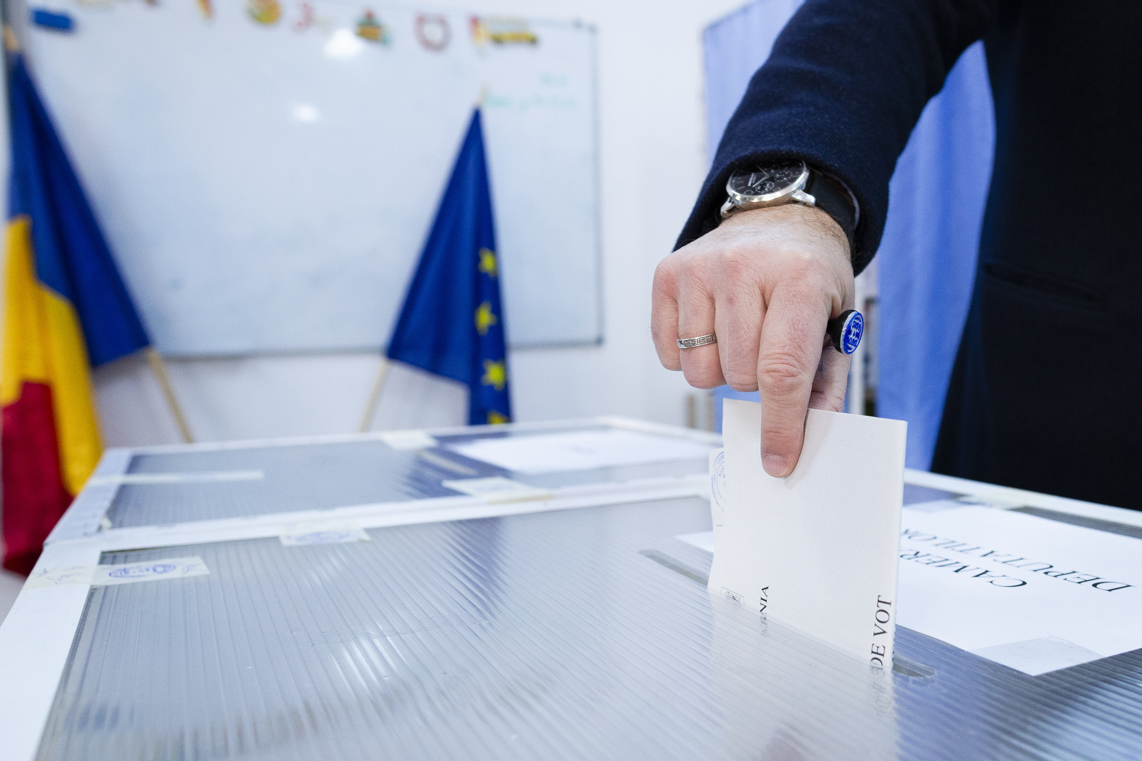 Alegeri parlamentare 2024. „România votează pe fondul acuzațiilor de interferență a Rusiei”, scrie The Guardian
