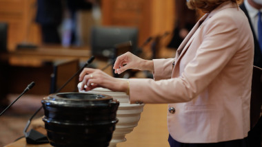 Președintele Camerei Deputaților în România. Cum este ales și care sunt atribuțiile pe care trebuie să le îndeplinească. Foto Shutterstock