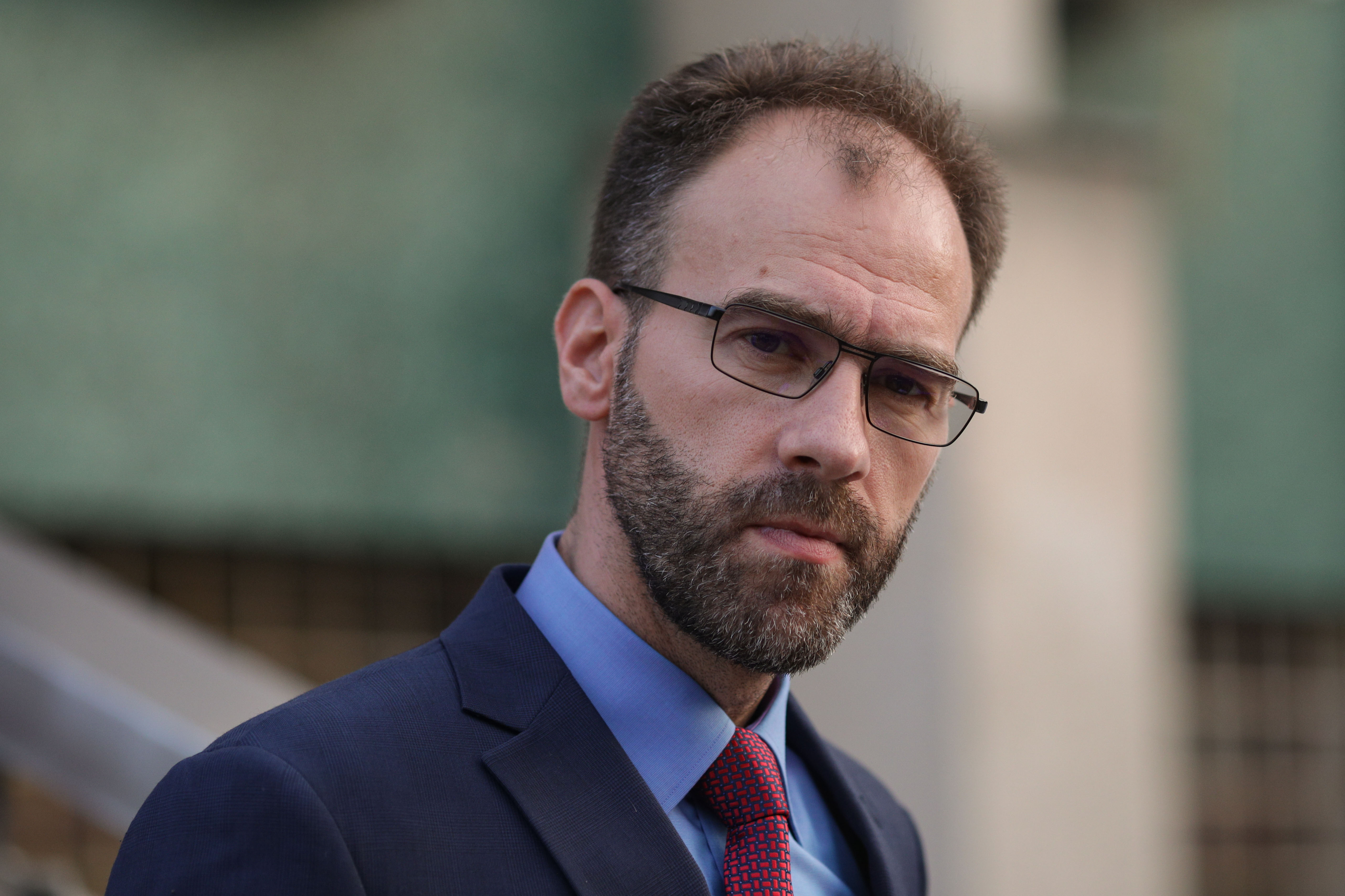 Director de la Evidența Persoanelor, înregistrat cum amenință două persoane. „Sunt poliţist, la dracu'! Vreţi să vă rup picioarele?”