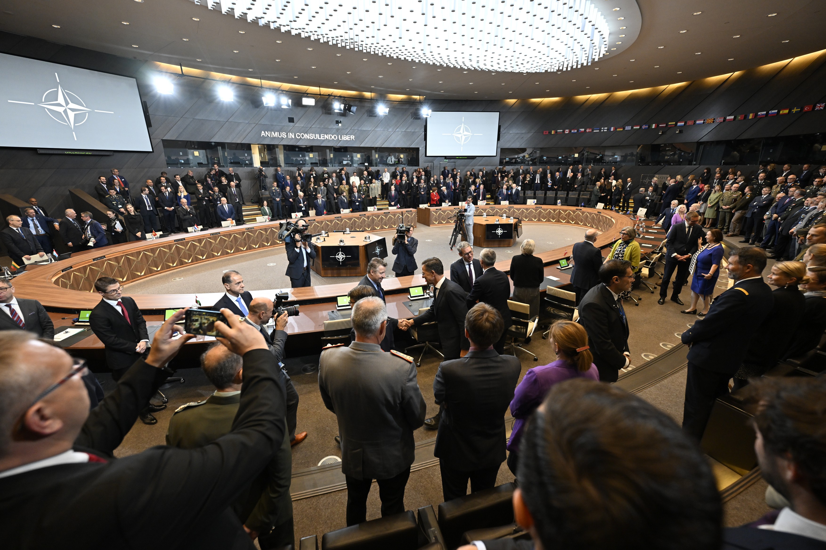 Atacurile hibride ale Rusiei și războiul din Ucraina, pe agenda reuniunii miniștrilor de externe ai NATO