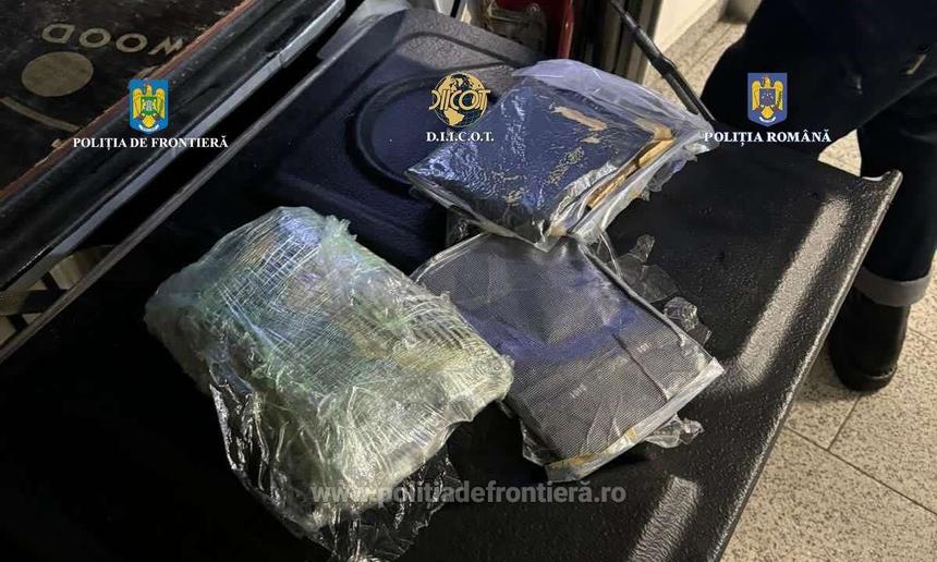 Un tânăr a fost prins în flagrant cu peste două kilograme şi jumătate de cocaină. Unde a ascuns drogurile