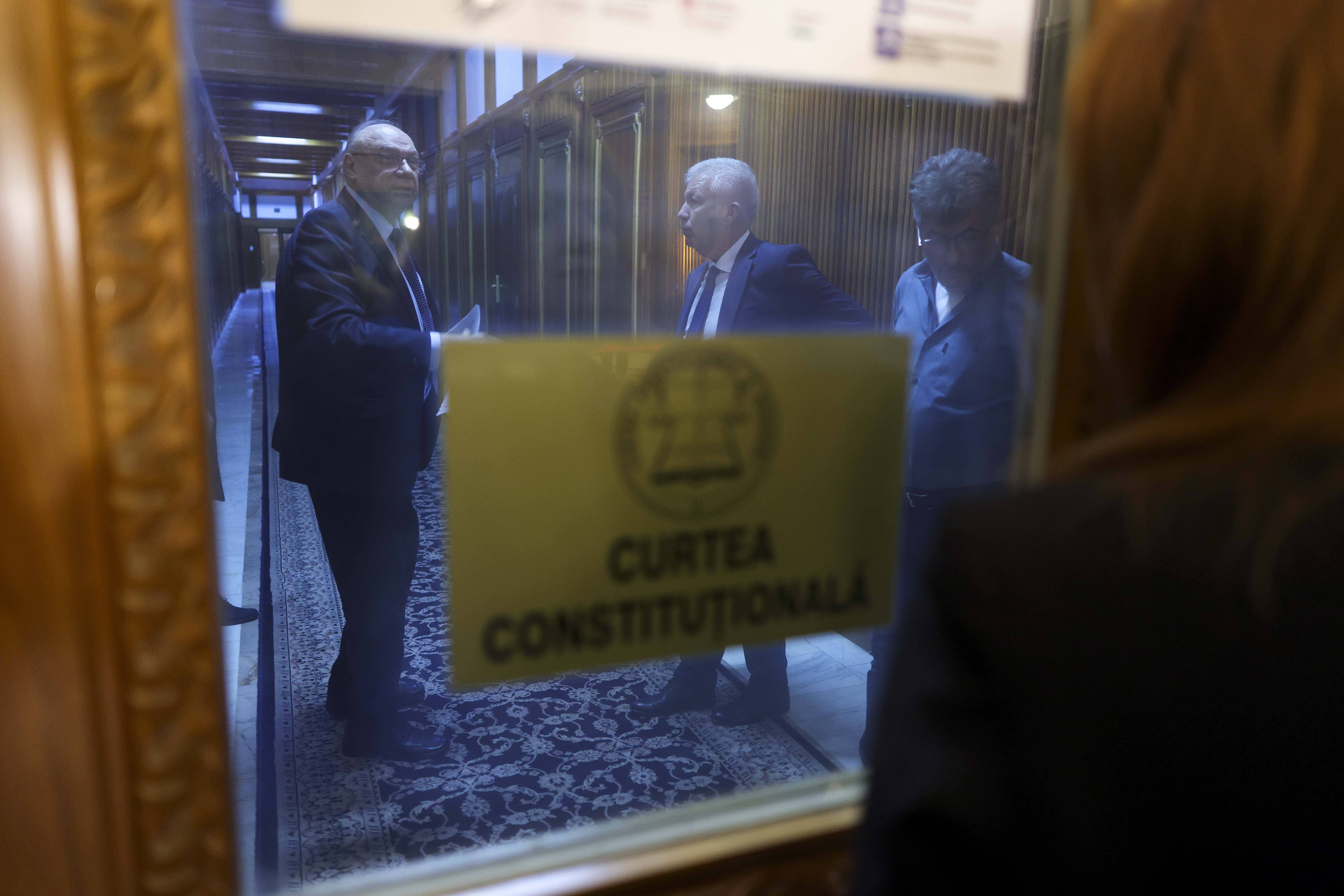 CCR: Cererea de anulare a alegerilor făcută de George Simion nu e semnată corespunzător. Curtea dezbate joi solicitarea liderului AUR
