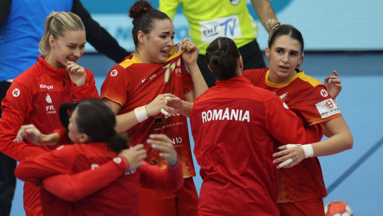 jucatoare din echipa de handbal feminin a romaniei