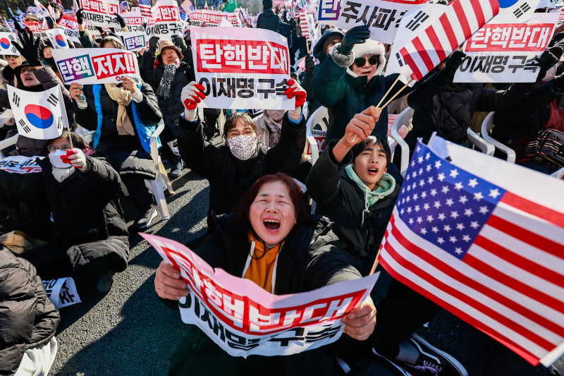 Pro South Korean president Yoon rally ahead of impeachment voting