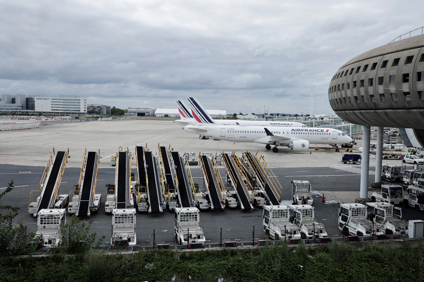 Europa, acaparată de greve de călătorie. Pe ce aeroporturi vor fi afectate zborurile și ce trenuri vor avea întârzieri 